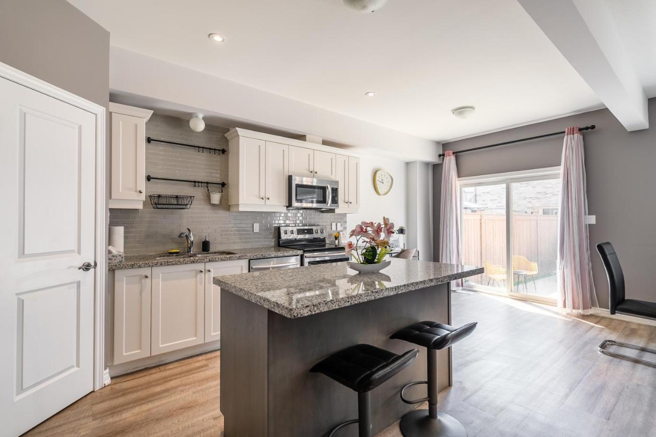 Modern Hamilton Homes Lake Ontario Shore By Globalstay 외부 사진