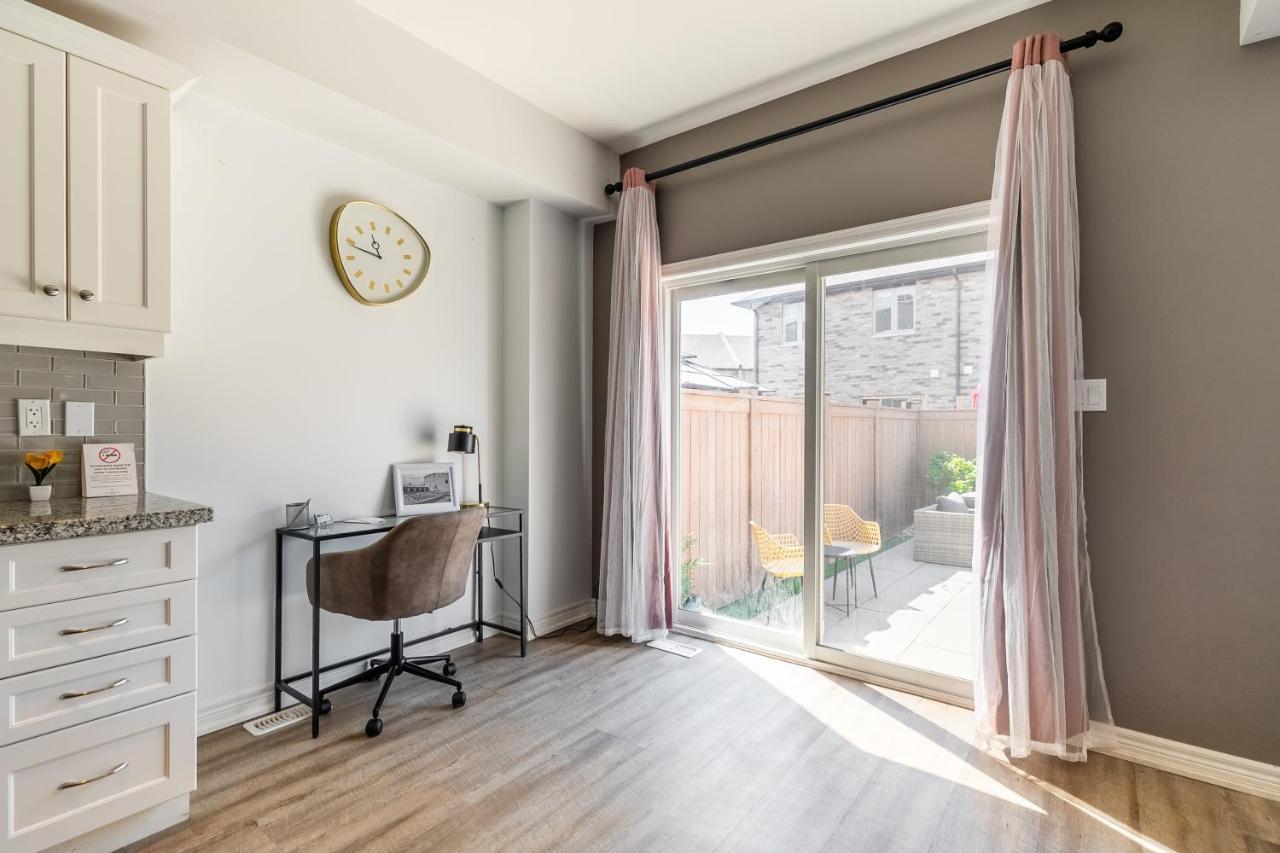 Modern Hamilton Homes Lake Ontario Shore By Globalstay 외부 사진