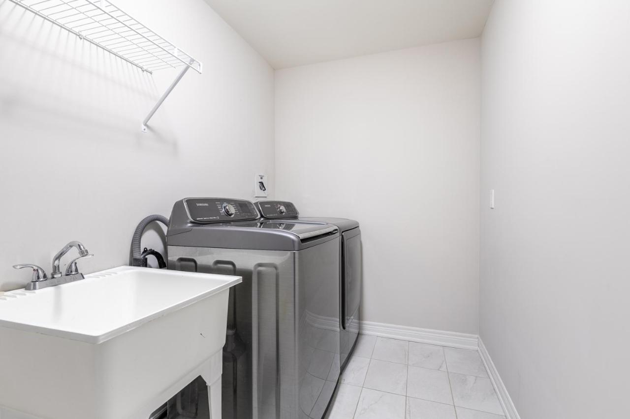 Modern Hamilton Homes Lake Ontario Shore By Globalstay 외부 사진