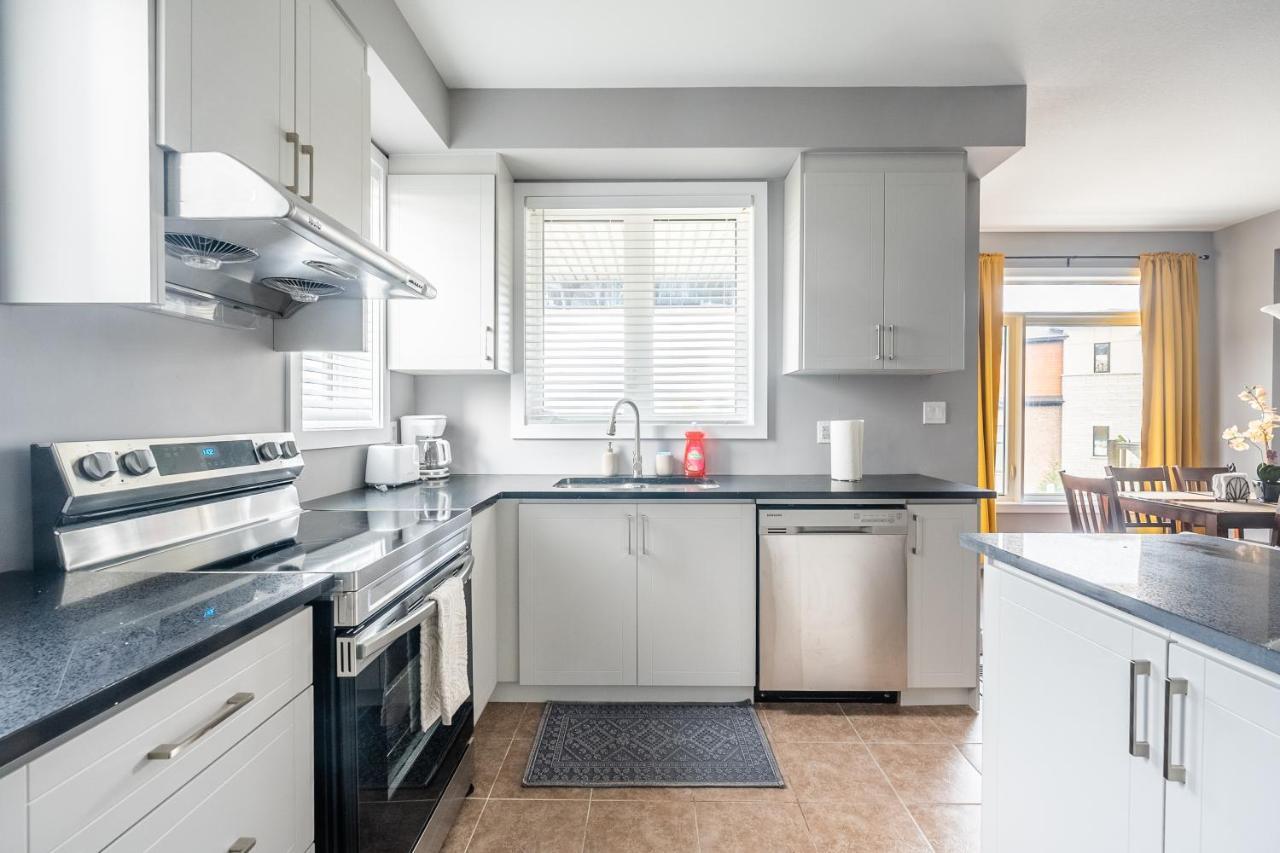 Modern Hamilton Homes Lake Ontario Shore By Globalstay 외부 사진