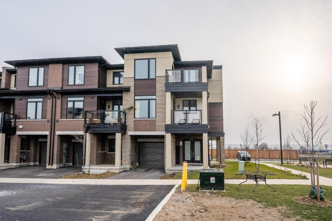 Modern Hamilton Homes Lake Ontario Shore By Globalstay 외부 사진