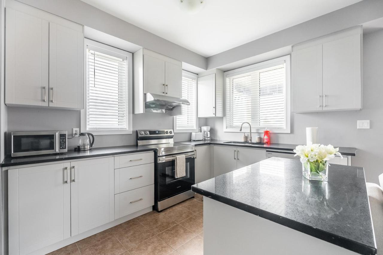 Modern Hamilton Homes Lake Ontario Shore By Globalstay 외부 사진