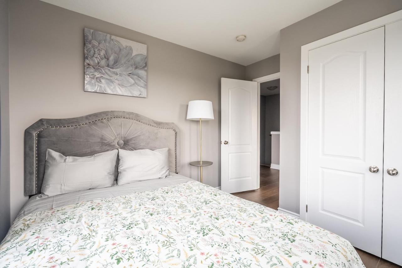 Modern Hamilton Homes Lake Ontario Shore By Globalstay 외부 사진